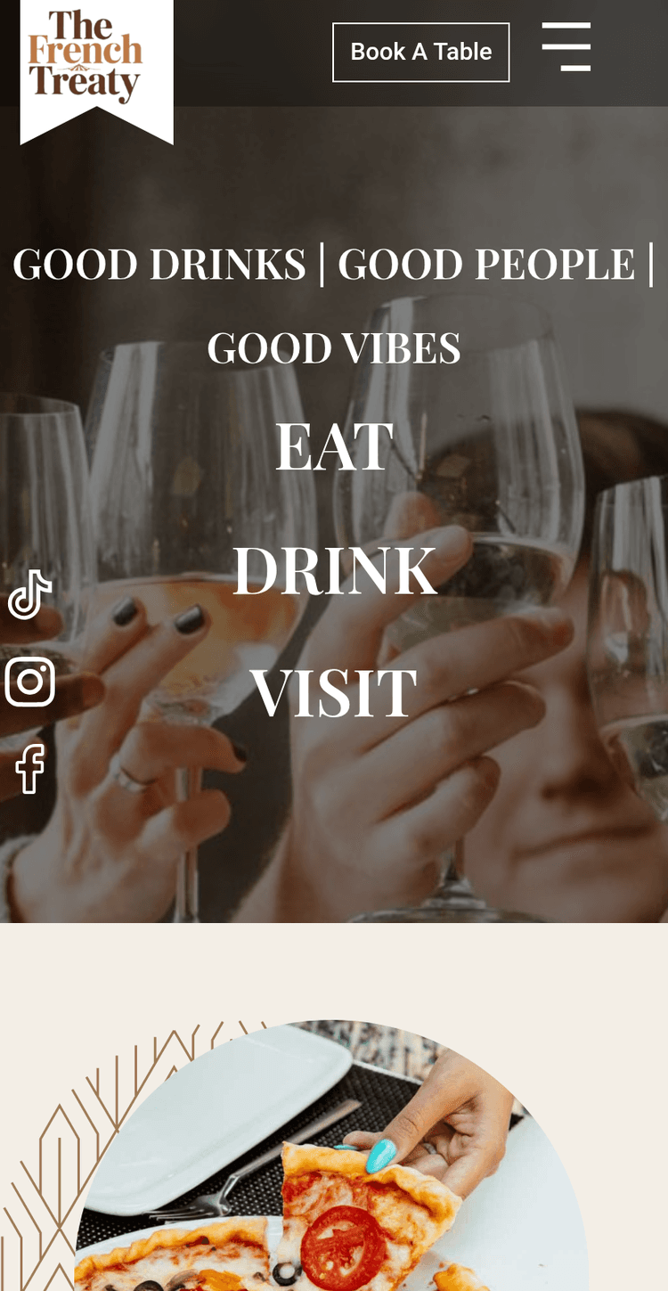 French cafe with menu, table booking and online ordering — screenshot 2